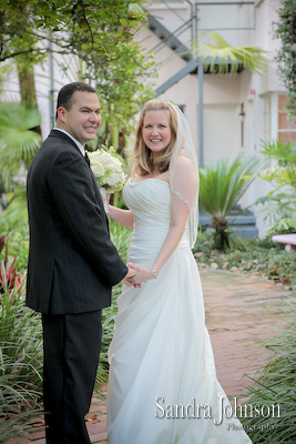 Best Courtyard Lake Lucerne - IW Phillips House Wedding Photos - Sandra Johnson (SJFoto.com)